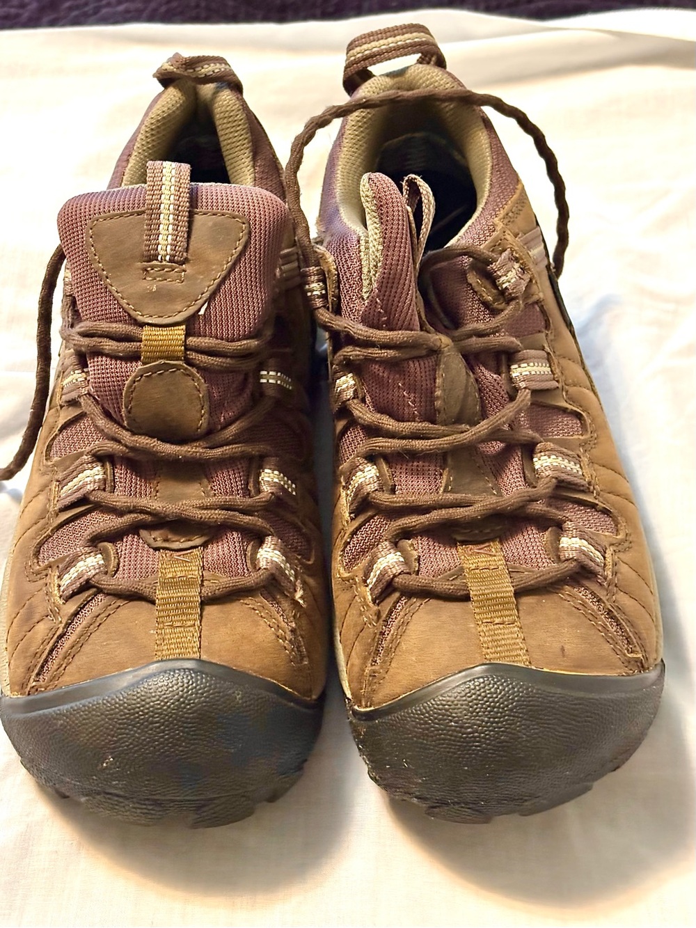 Women's Keen Hiking Shoes -Size 6.5